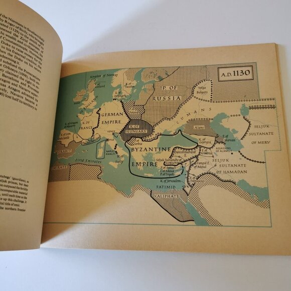 1990s Penguin Book of Medieval History by Colin McEvedy Historical Maps Empires - Picture 8 of 10